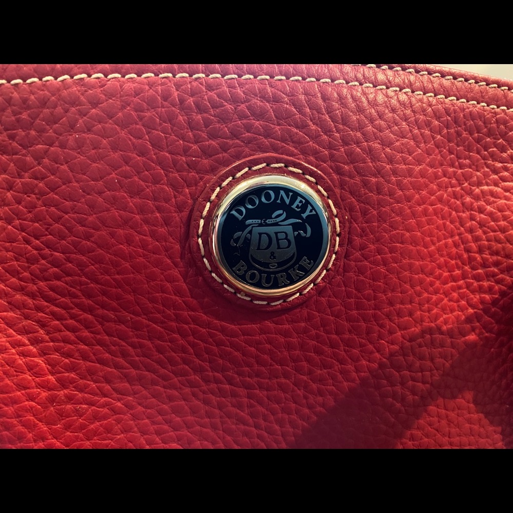 Dooney & Bourke with matching wallet - Picture 3 of 4